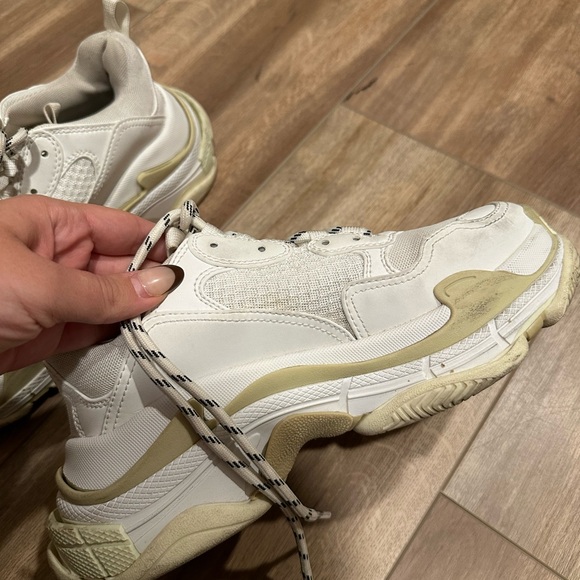 Triple S balenciaga sneakers with box - Picture 4 of 6